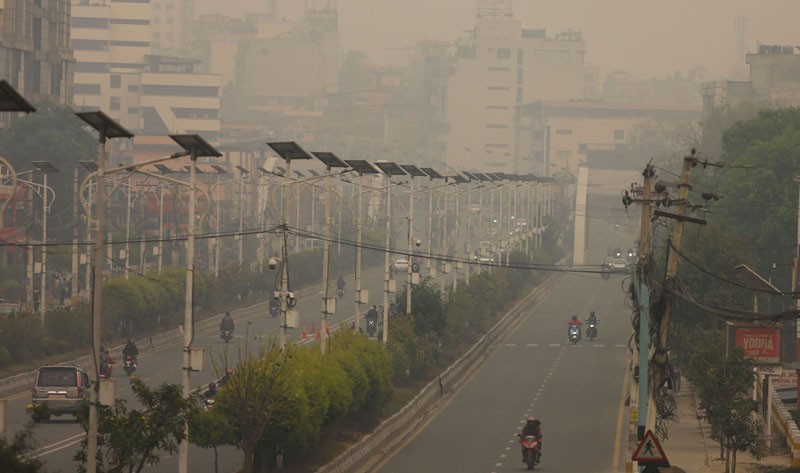 आगलागी र डढेलोका घटना बढेकासंगै प्रदूषण पनि बढ्यो
