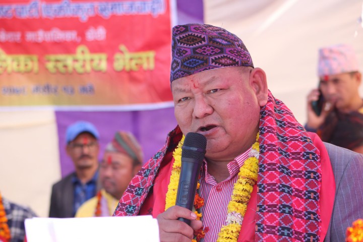 धनगढी विमानस्थलका लागि आवश्यक जग्गा अधिग्रहणको काम तत्काल अघि बढाउन पर्यटनमन्त्रीको  निर्देशन