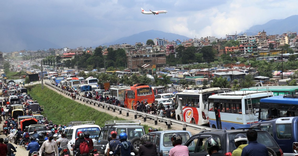 गणतन्त्रवादी र राजावादीको प्रदर्शनले काठमाडौंका यी ठाउँमा हुनेछ आज सवारी जाम