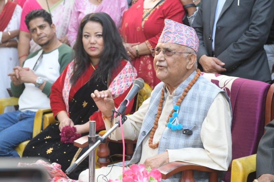 जनता अब बाठो भइसके, भ्रम फैलाउनेलाई होइन, विकास गर्नेलाई रोज्छन्ः अध्यक्ष ओली
