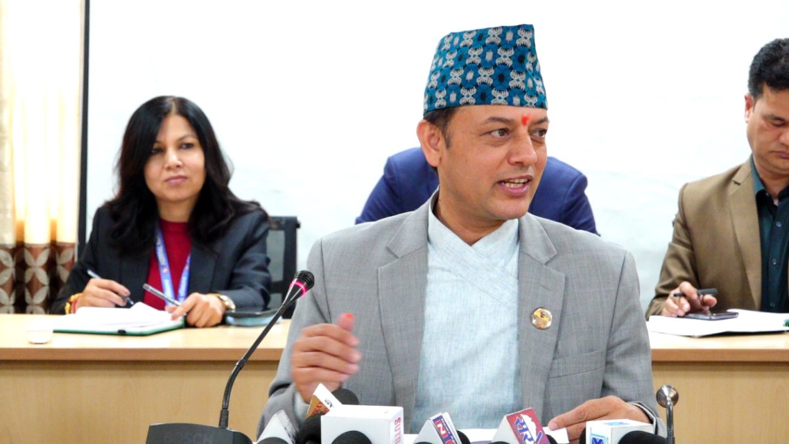 राम्रा नजिर पछ्याउँछु, गल्ती भए माफी माग्न तयार छुः सभामुख अर्याल