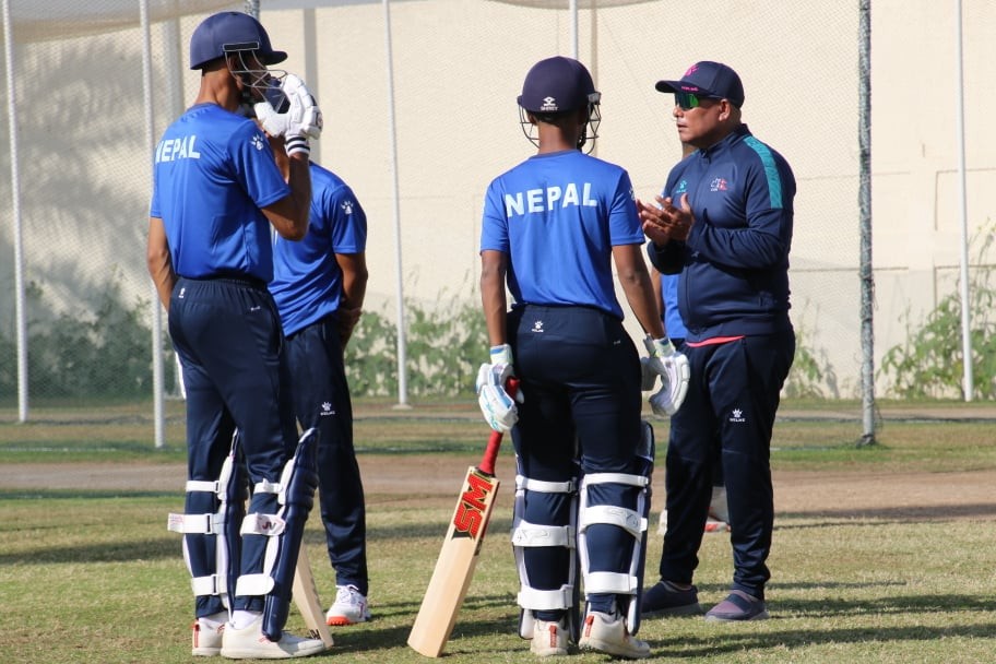 एसीसी यू–१९ एसिया कपः नेपालले पहिलो खेलमा बंगलादेशको सामना गर्दै