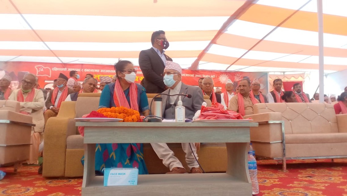 रंगेलीका माओवादी मेयर र उपमेयर नै एमालेमा प्रवेश