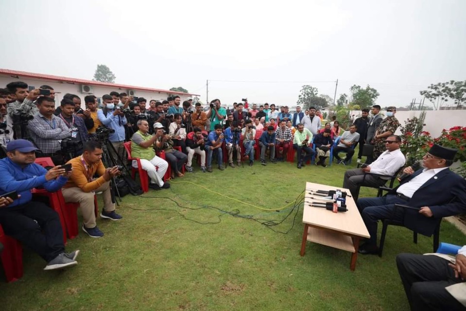  'सरकारमा आउनुस्, भ्रष्टाचारका जुनसुकै फाइल खोल्न तयार छु'