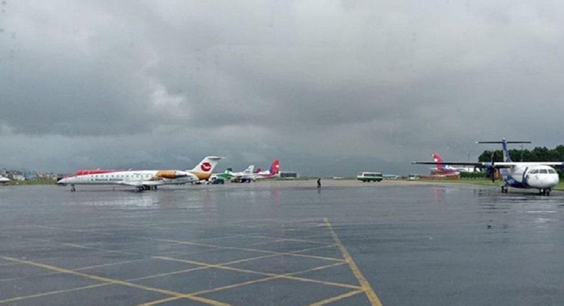 प्रतिकूल मौसमले तीन विमानस्थल बन्द