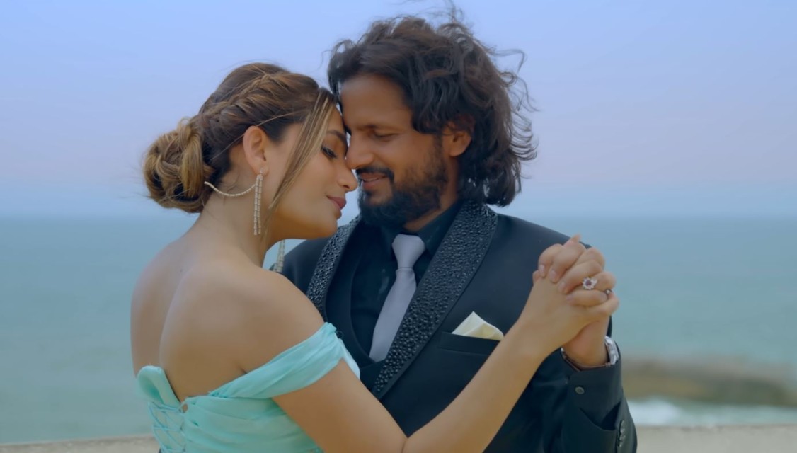 ‘कुम्भ’को ‘स्वर्गकी परी’ गीतमा रोमान्टिक अशोक र सृष्टि