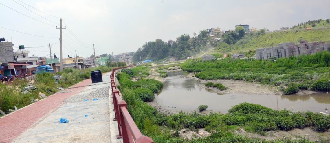 बाग्मती नदी किनारका अवैध संरचना सात दिनभित्र हटाउन निर्देशन