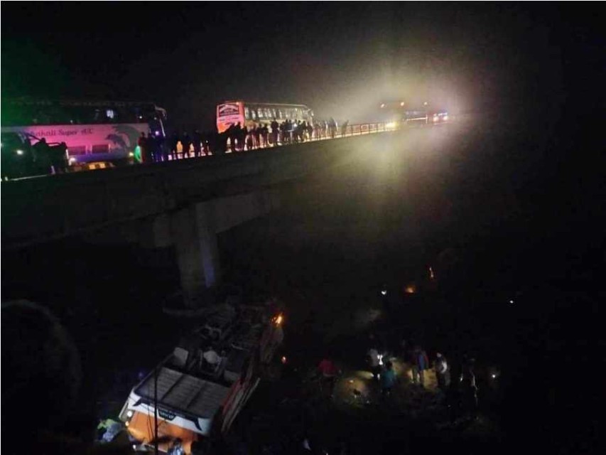 दाङ बस दुर्घटना : मृतक १२ मध्ये ८ जनाको सनाखत