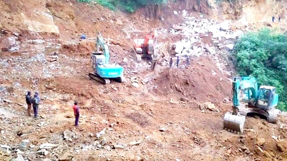 स्तरोन्नति हुन नसकेको थानकोट–चित्लाङ सडक खण्ड