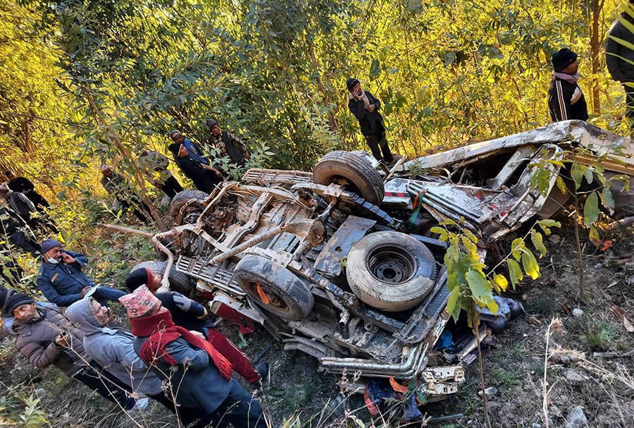 अर्घाखाँचीमा जीप पल्टिंदा २ जनाको मृत्यु