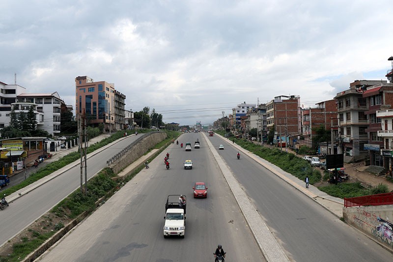 काठमाडौंको तीनकुने क्षेत्रमा हिजो दिउँसोदेखि लगाइएको कर्फ्यू हट्यो