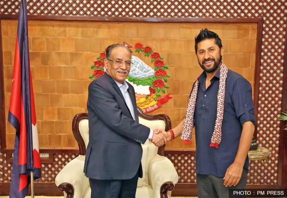 प्रधानमन्त्री प्रचण्ड र रवि लामिछानेबीच भेटवार्ता