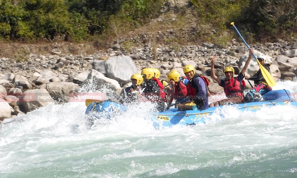 जलविद्युत् आयोजनाले जलयात्रा व्यवसाय संकटमा