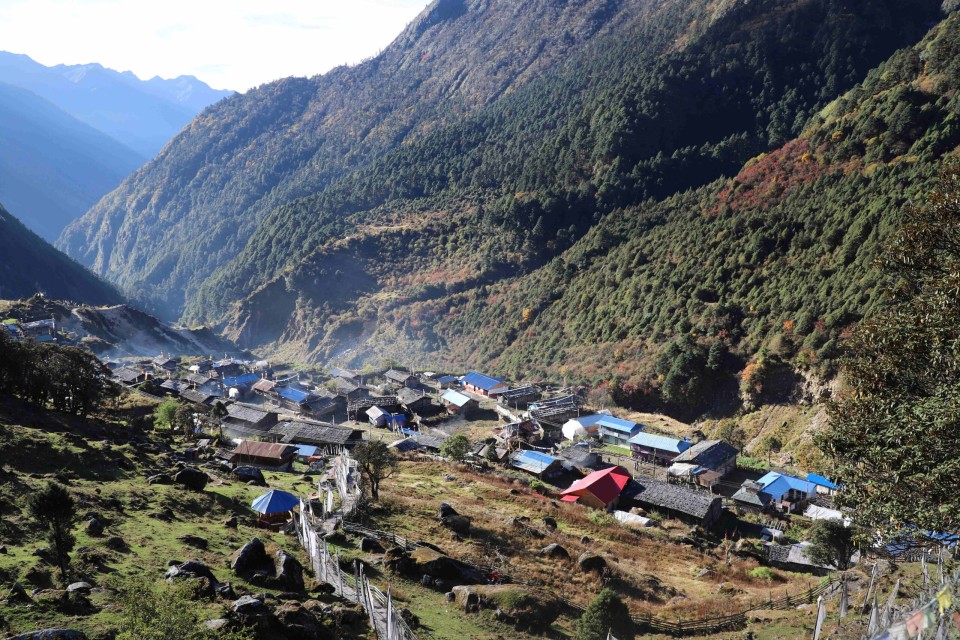 चीनसँगको छोटो व्यापारिक नाका ओलाङचुङ्गोला पुनः सञ्चालन