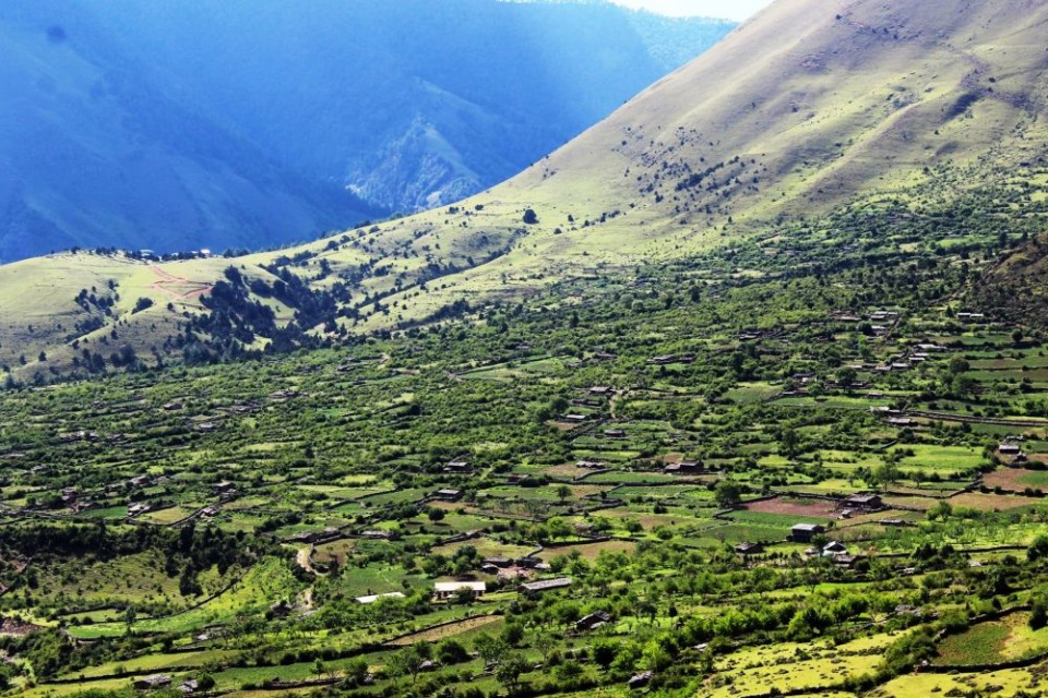 निसेलढोरवासी भन्छन्– ‘सडक आयो, मोबाइलटावर भयो, विद्युत् सुविधा भएन ’