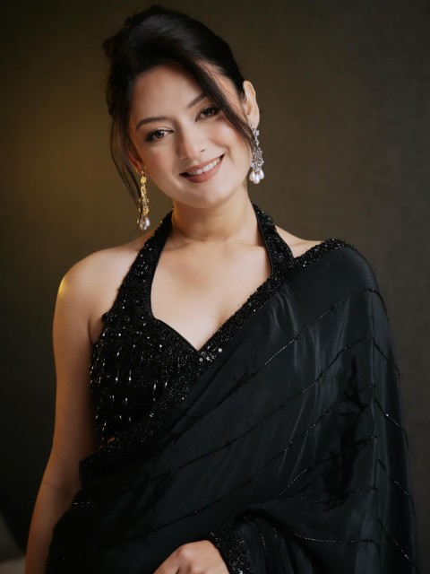 गृहमन्त्रीको राजीनामापछि सेलिब्रेटी प्रतिक्रिया, वर्षा राउतको व्यङ्ग्यात्मक स्टाटस भाइरल