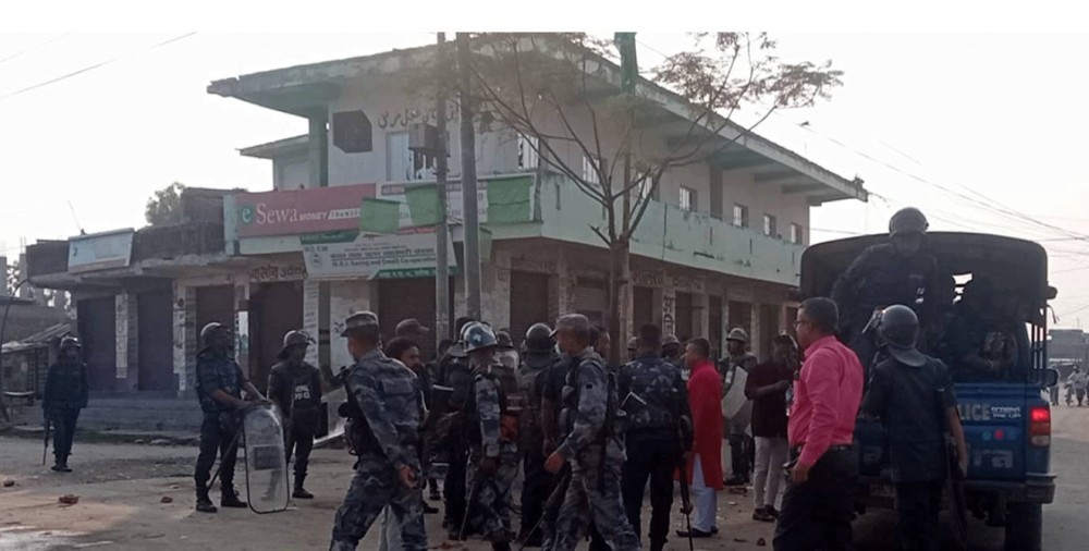 महोत्तरीमा कर्फ्यु कायमै