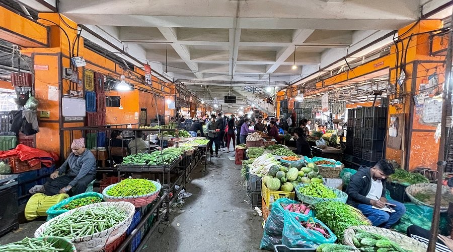 भाइरसको त्रासले आयातमा कडाइ, बजारमा केरा अभाव र मूल्य आकासियो