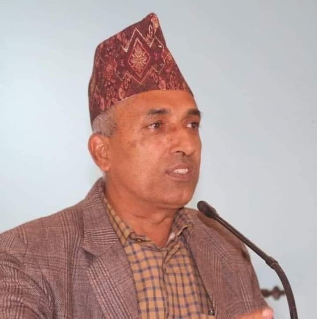 यातायात कार्यालयमा मन्त्रीको अनुगमन, बिचौलिया रोक्न निर्देशन