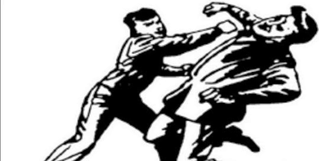 सर्लाहीमा प्रहरी र गाउँलेबीच झडप, दुई प्रहरी घाइते