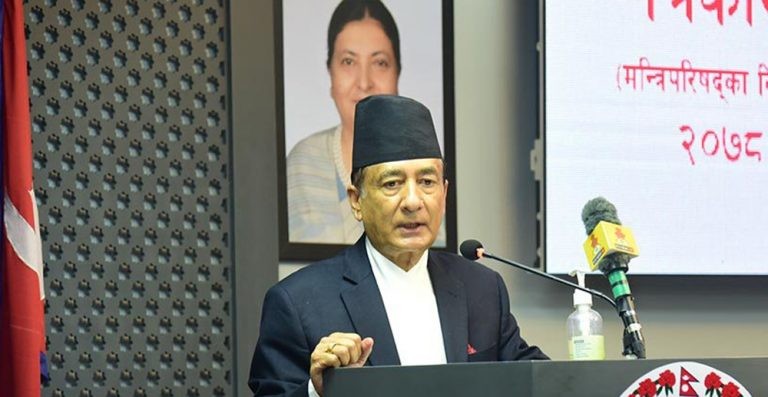 राष्ट्रिय परीक्षा बोर्डको अध्यक्षमा महाश्रम शर्मा नियुक्त