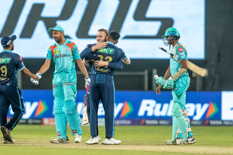 आईपीएल क्रिकेट : लखनउलाई हराउँदै गुजरात प्ले अफमा