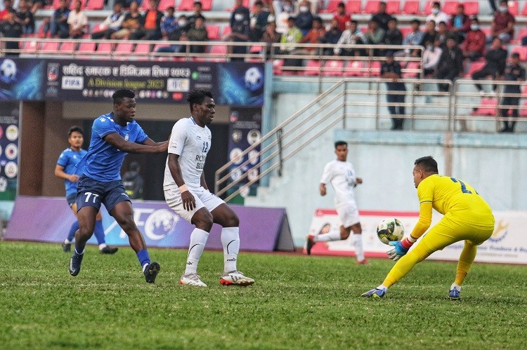 ए डिभिजन लिगमा पुलिस र सातदोबाटोले गोलरहित बराबरी खेले