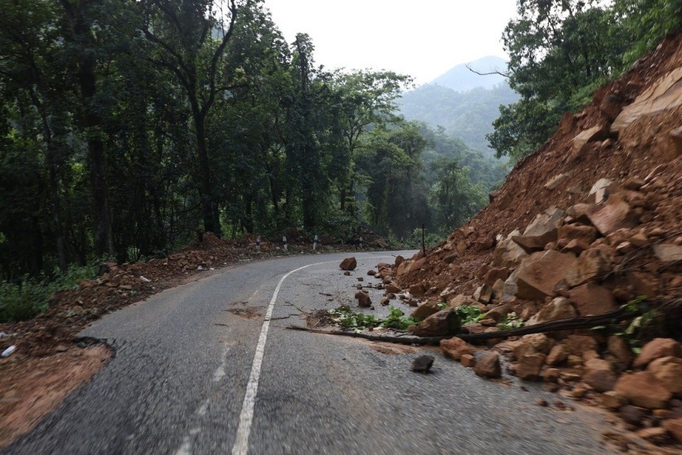 पहिराले कान्तिलोकपथ अवरुद्ध