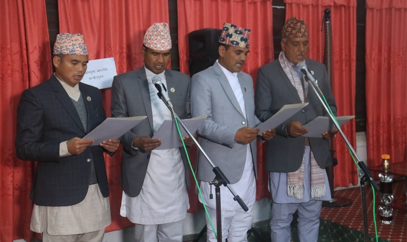 कर्णाली सरकारले पायो पूर्णता, नवनियुक्त ४ मन्त्रीले लिए शपथ