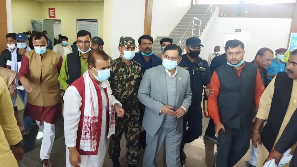 न्यायालयको विवाद सुल्झाउने तयारीमा सरकार जुटेको छ : गृहमन्त्री खाँड