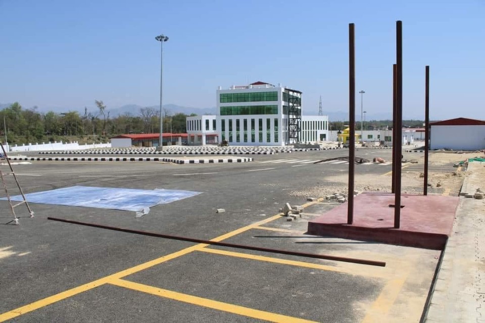 कोहलपुरमा बन्यो १६ करोड लगानीमा सपिङ कम्प्लेक्स सहितको बसपार्क