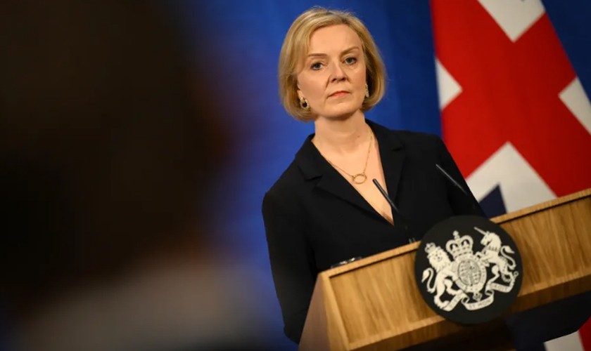 बेलायतकी प्रधानमन्त्री लिज ट्रसले दिइन ४५ दिनमै राजीनामा