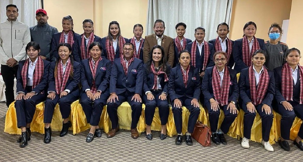 राष्ट्रिय महिला क्रिकेट टोली कतार प्रस्थान