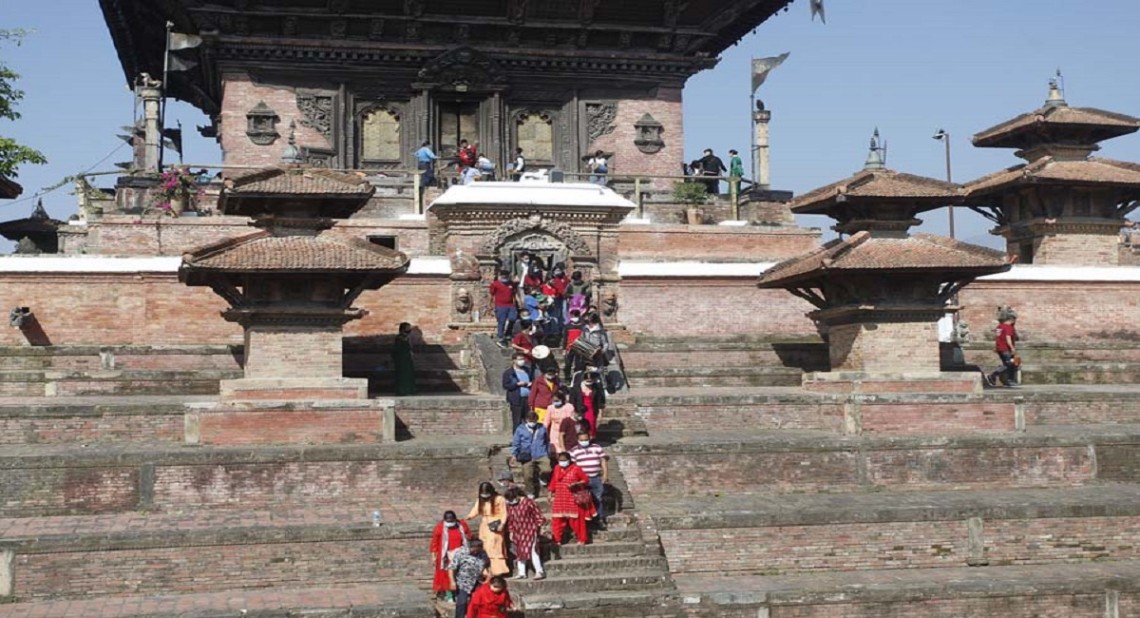 तलेजु भवानी मन्दिरमा बिहानैदेखि भक्तजनको भीड 