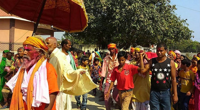 माध्यमिकी यात्राको डोला महोत्तरी प्रवेश