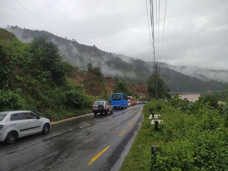 मुग्लिन–नारायणगढ सडक आजदेखि दैनिक चार घण्टा बन्द