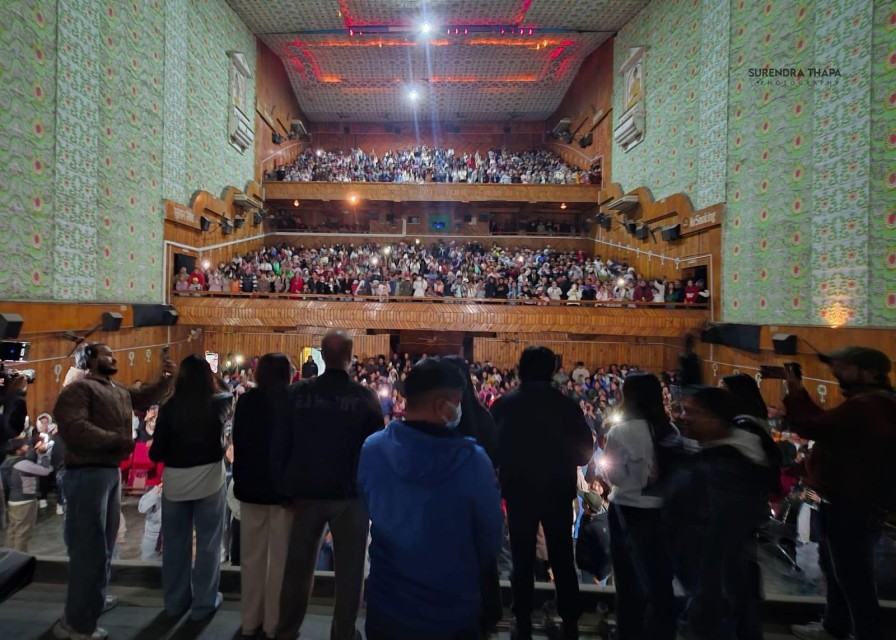 २०८२ मा ७१ लाख दर्शक हलमा, बक्स अफिस २ अर्ब १९ करोडमा सीमित