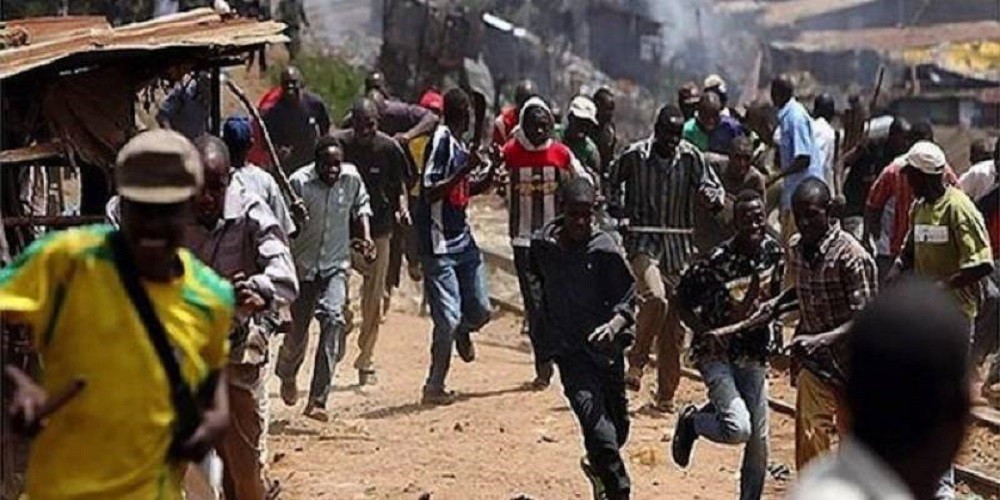 बन्दुकधारी समूहद्वारा नाइजेरियामा १ सय ४० भन्दा धेरैको हत्या