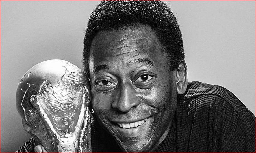 ब्राजिलका महान फुटबल खेलाडी पेलेको निधन