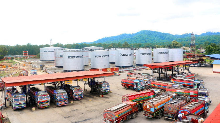 भारतबाट घटेर आयो पेट्रोलियम पदार्थको मूल्य