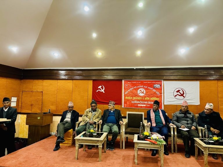 नयाँ सरकार पनि वर्तमान गठबन्धनकै बन्ने दाहालको दाबी