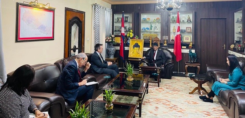 प्रचण्ड र नेपालका लागि अमेरिकी राजदूत थम्पसनबीच भेटवार्ता