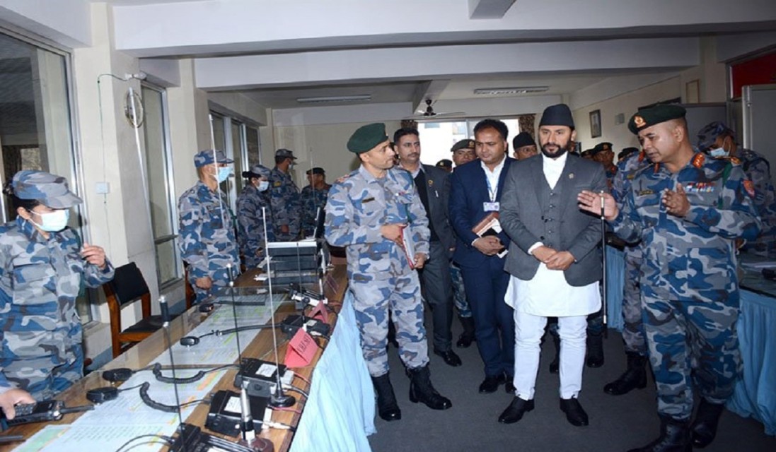 गृहमन्त्री लामिछानेद्वारा सशस्त्र प्रहरी बलको प्रधान कार्यालयको निरीक्षण