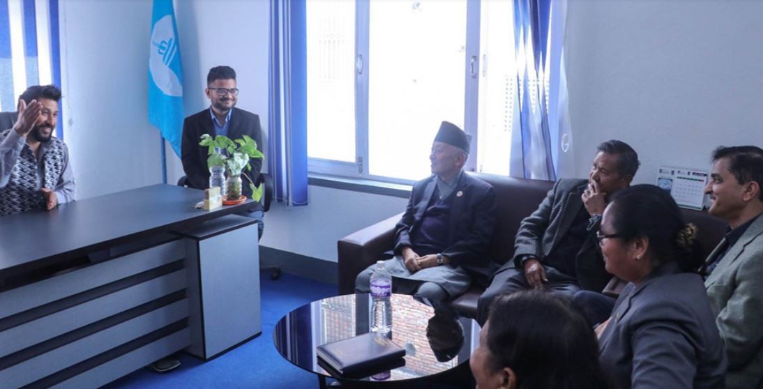 भोट माग्न नेम्वाङको दौडधुप, रविसँग भोट माग्न पुगे रास्वपा कार्यालय