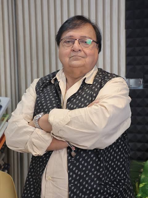 फिल्म ‘है जवानी तो इश्क होना है’ को प्रवर्धनका लागि बलिउड अभिनेता राकेश बेदी काठमाडौंमा