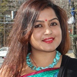 गालीगलौज गर्ने विरुद्ध रेखा थापाले दिइन् उजुरी