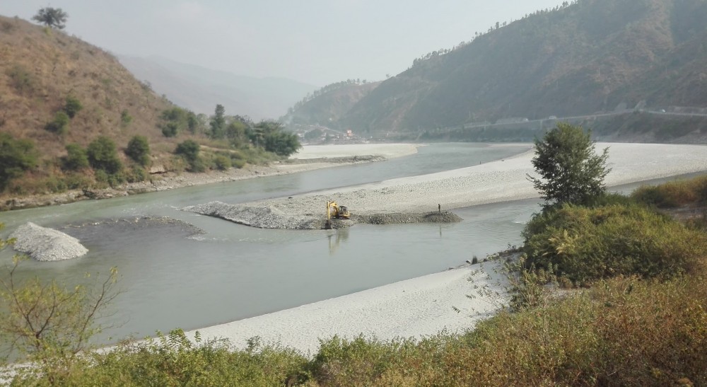 दोभानमा लुगा छोडेर विवाहित पुरुष र महिला बेपत्ता