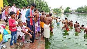 इन्द्रदहमा स्नान गर्नेको भीड