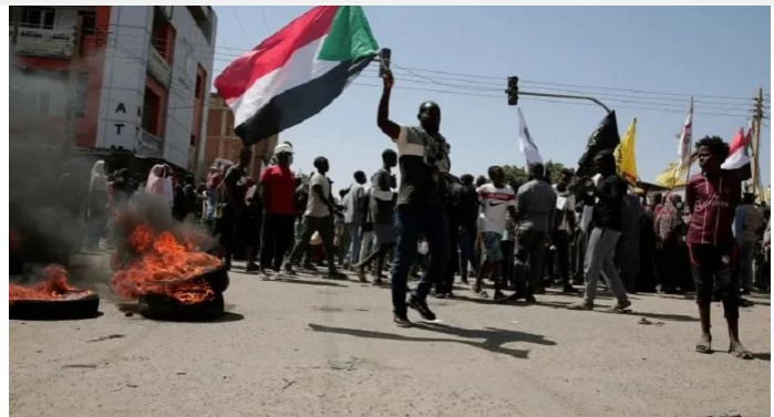 युद्धग्रस्त सुडानमा कार्यरत २० नेपाली साउदी पुगे, केहि उद्धारको पर्खाइमा