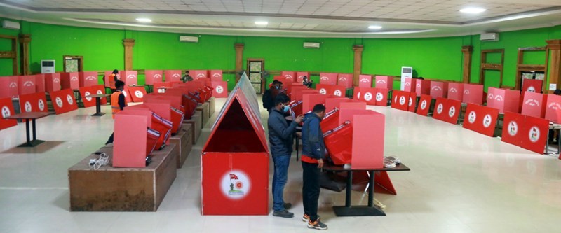एमाले महाधिवेशन : मतदानमा ७२ वटा विद्युतीय मेसिन प्रयोग